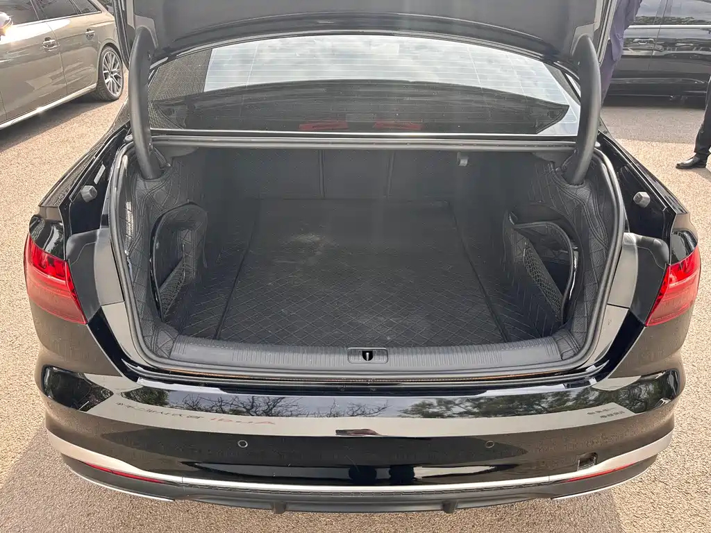 AUDI A4L 2021