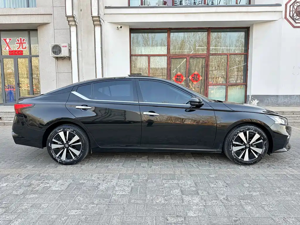 NISSAN TEANA 2021
