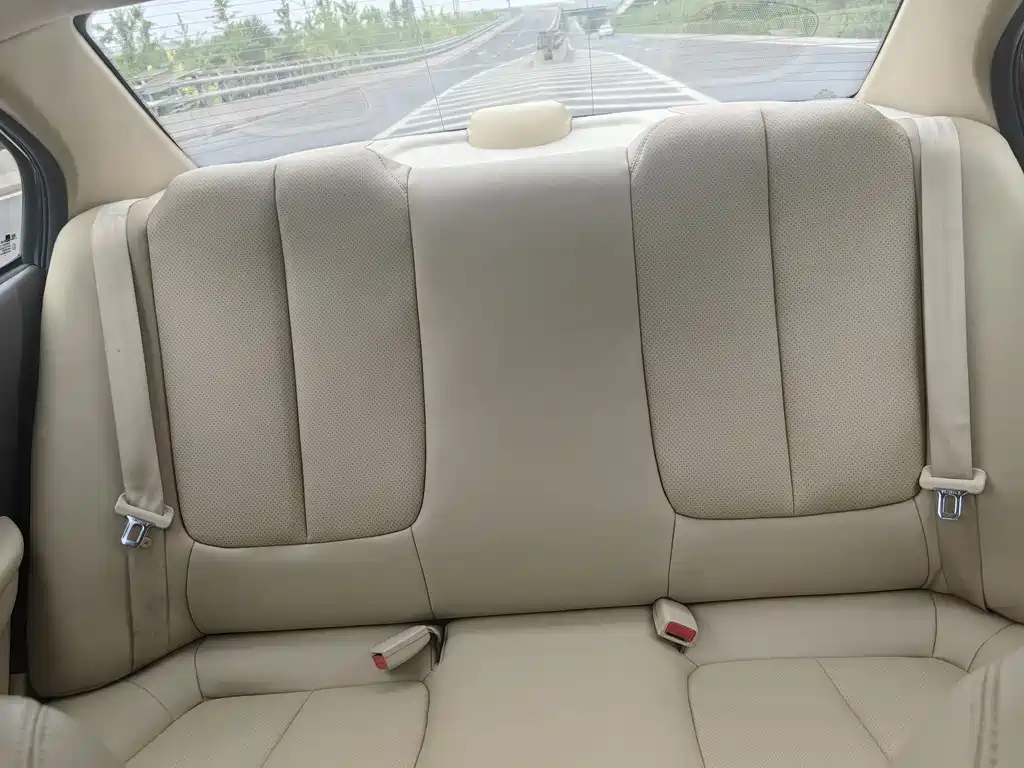 HYUNDAI ELANTRA 2011