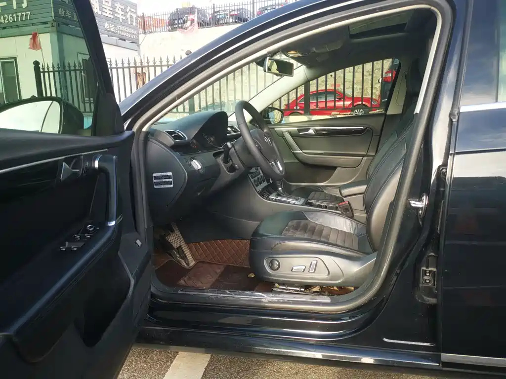 VOLKSWAGEN MAGOTAN 2016