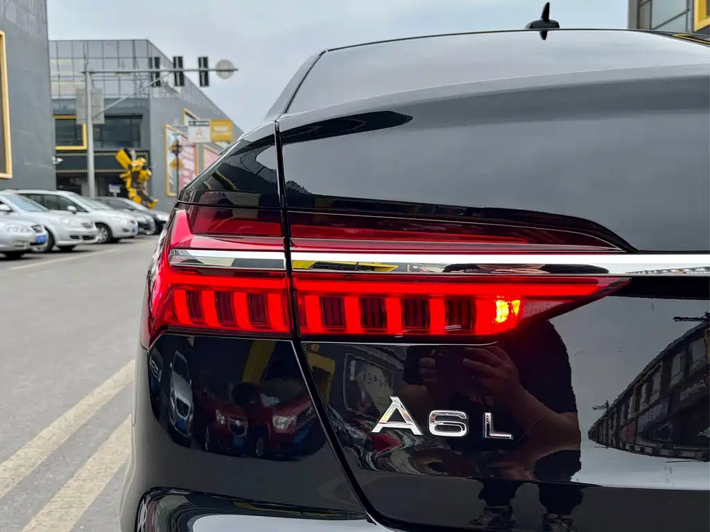 AUDI A6L 2020