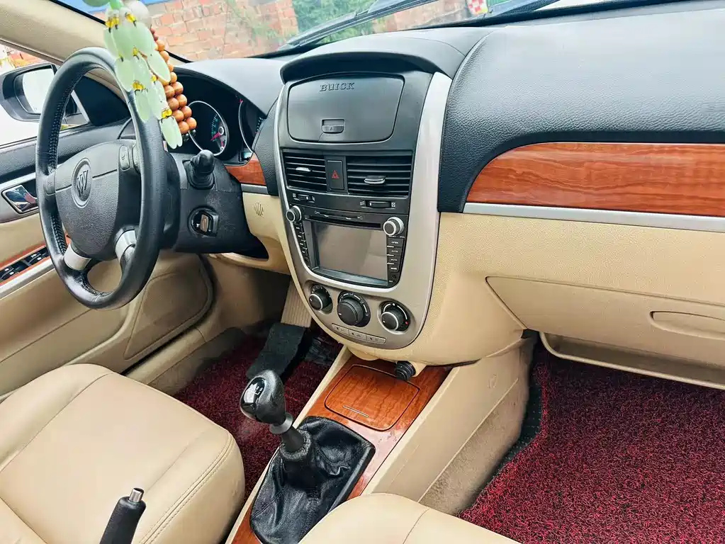 BUICK EXCELLE 2010