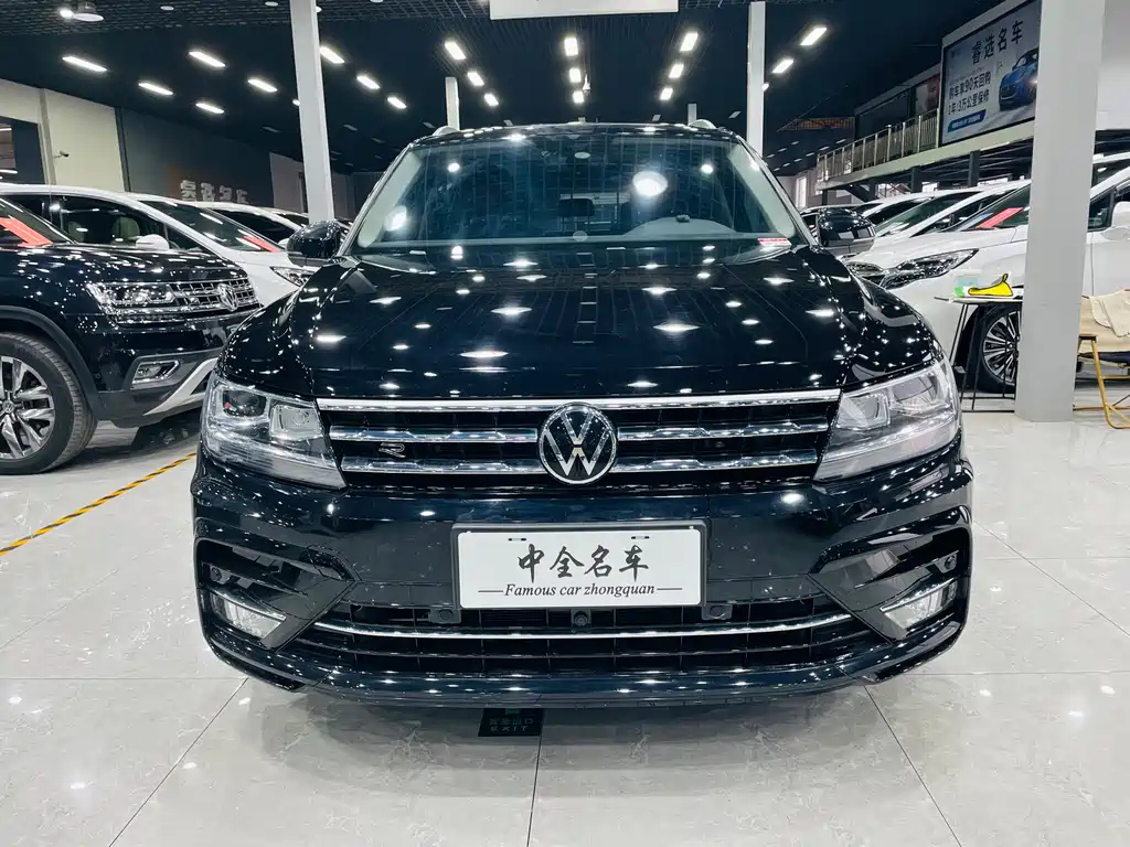 VOLKSWAGEN TIGUAN L 2021