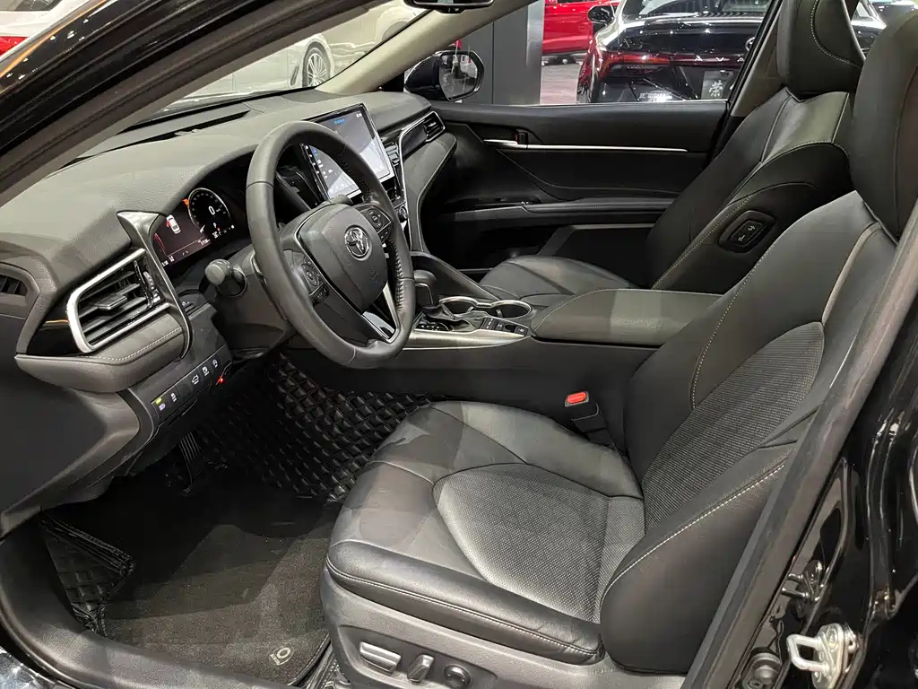 TOYOTA CAMRY 2021