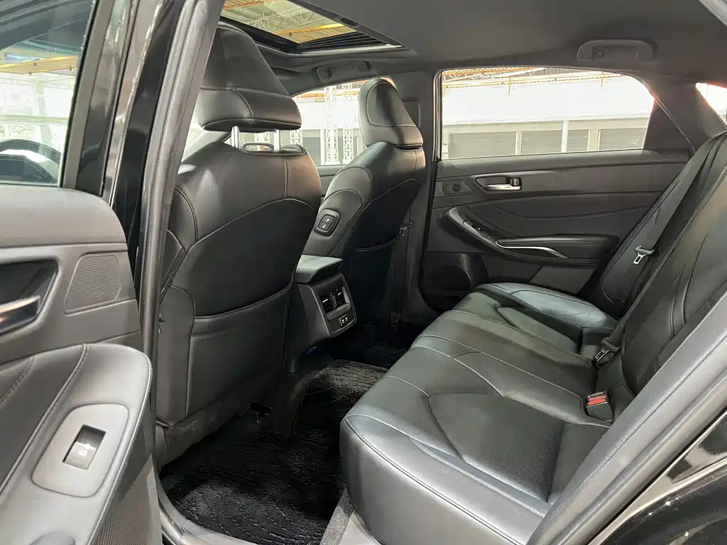 TOYOTA AVALON 2021