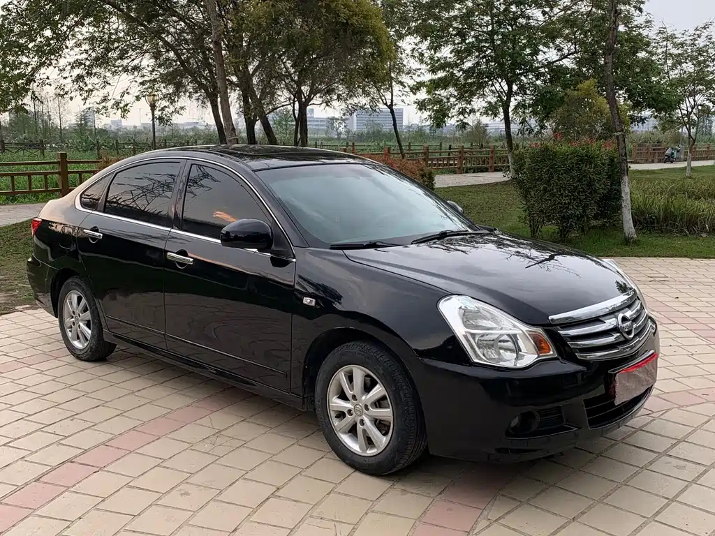 NISSAN SYLPHY 2017