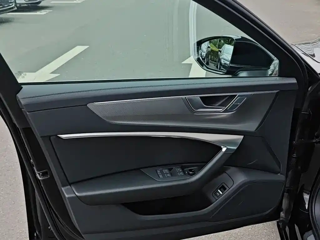 AUDI A6L 2023