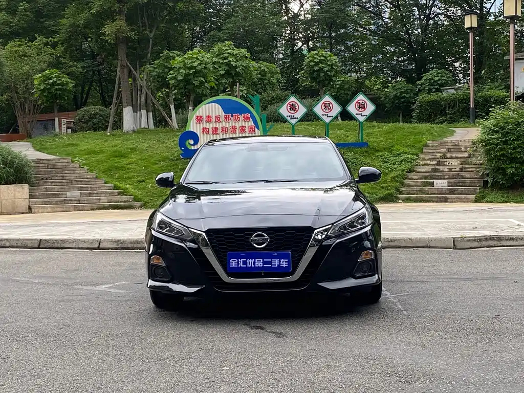 NISSAN TEANA 2022