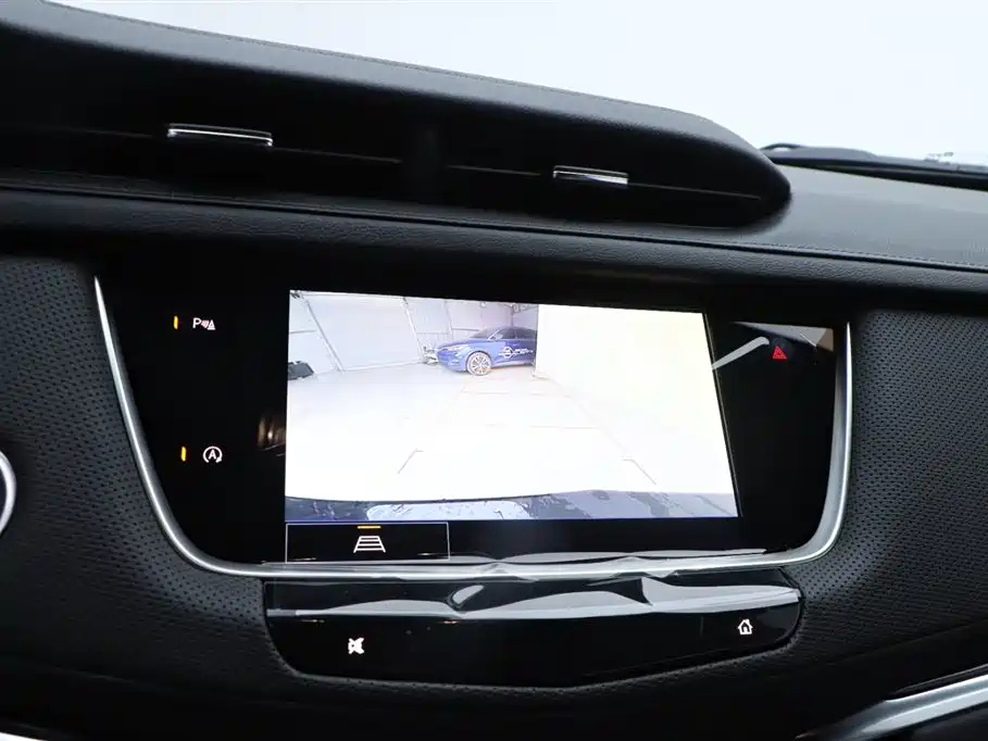 CADILLAC XT5 2024