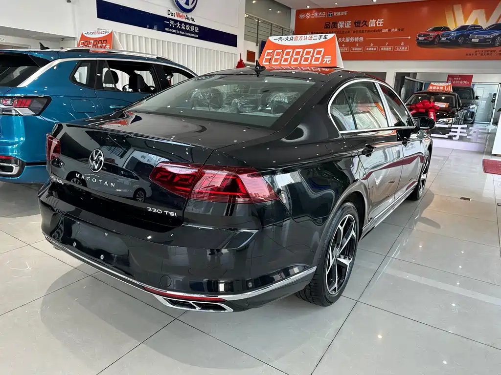 VOLKSWAGEN MAGOTAN 2023