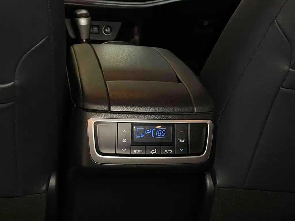 TOYOTA HIGHLANDER 2019