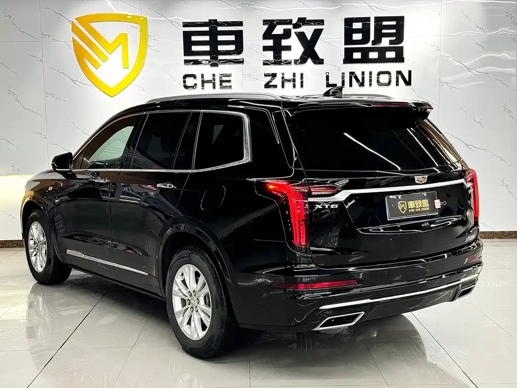 CADILLAC XT6 2021