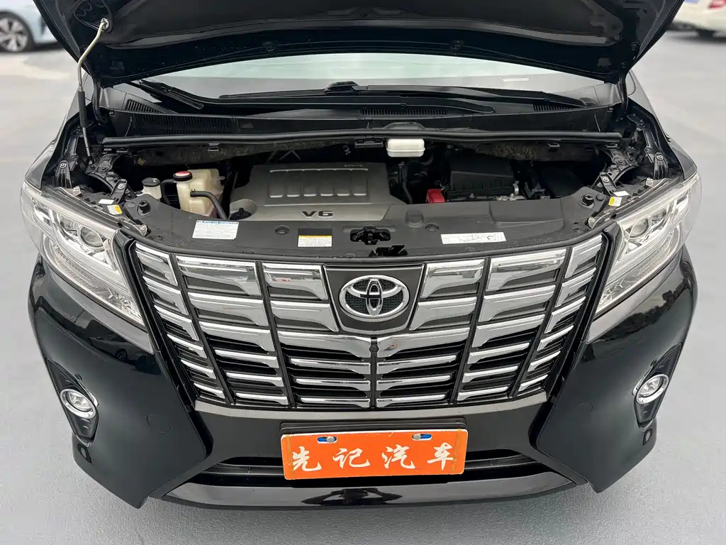 TOYOTA ALPHARD 2017