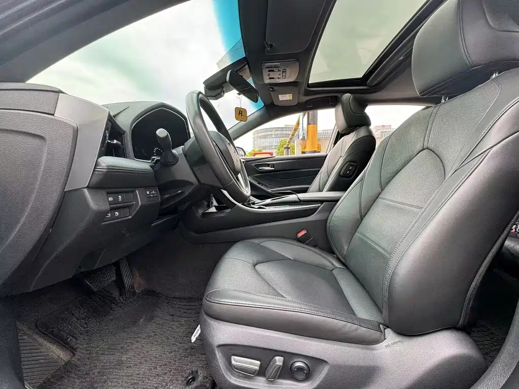 TOYOTA AVALON 2022