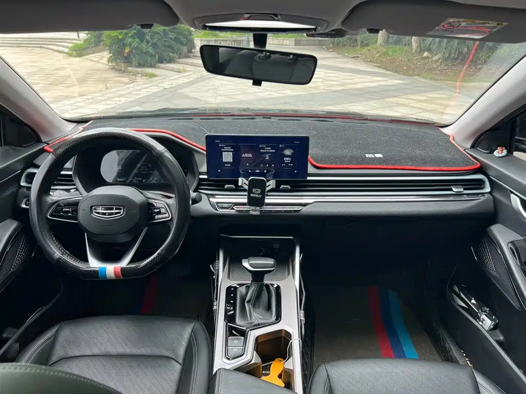 GEELY AUTO EMGRAND 2021