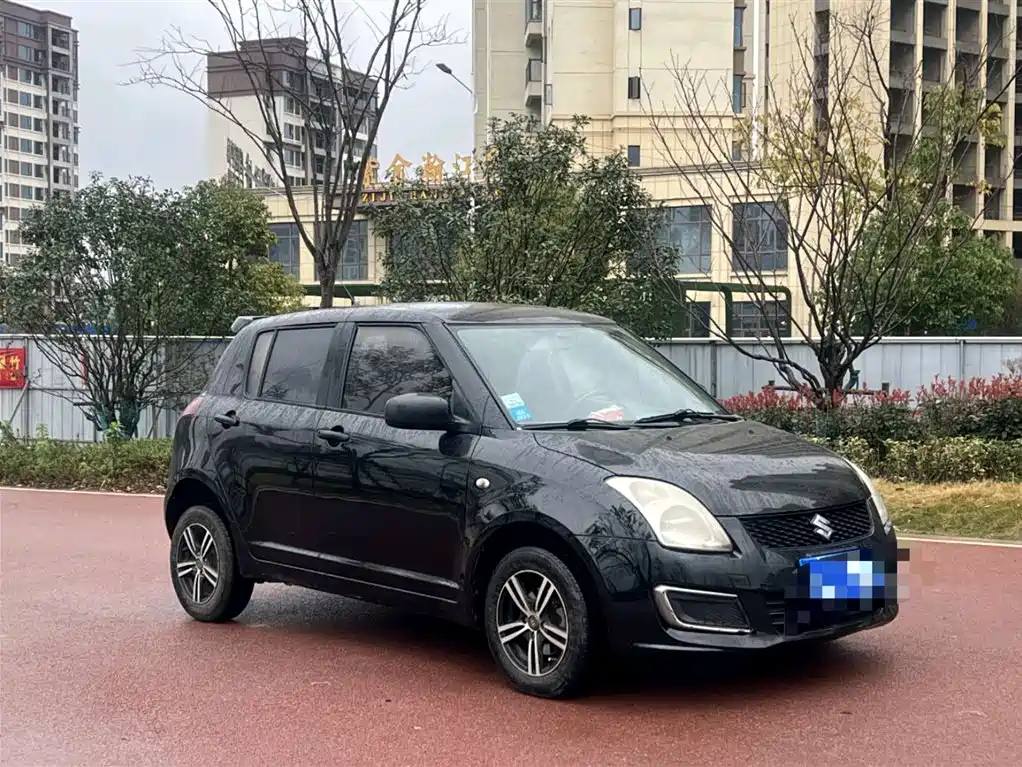 SUZUKI SWIFT 2013