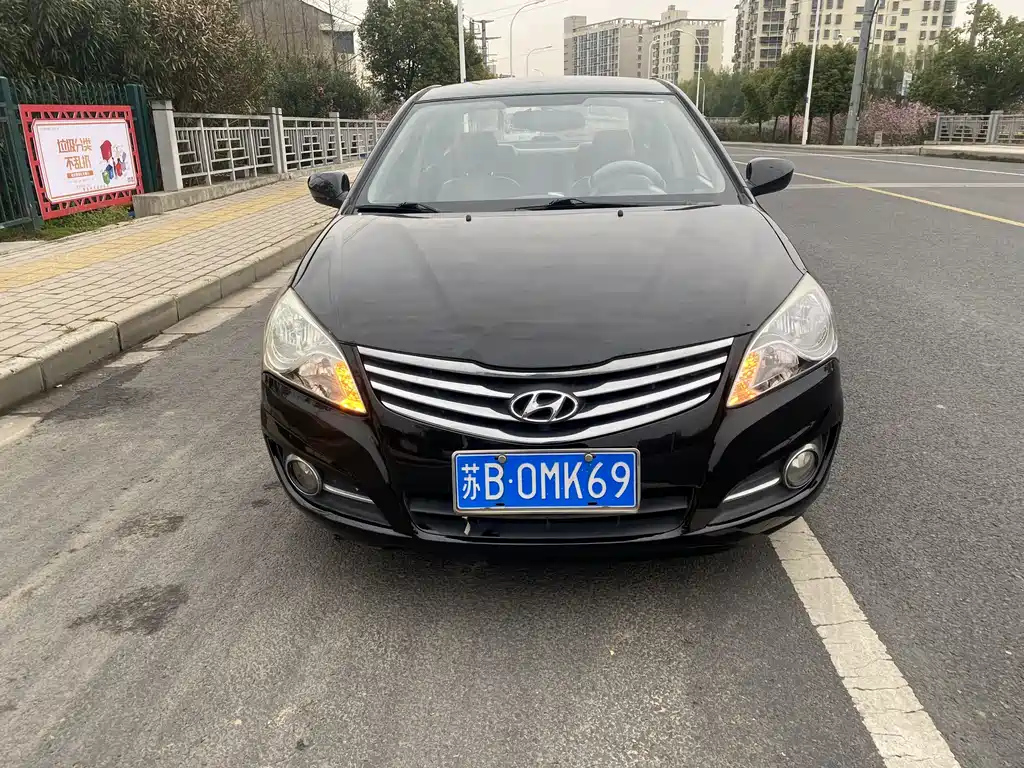 HYUNDAI CELESTA 2011