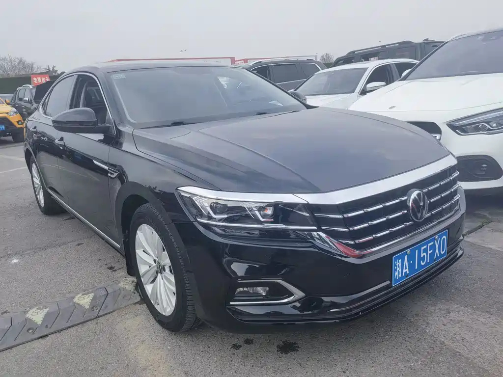 VOLKSWAGEN PASSAT 2021