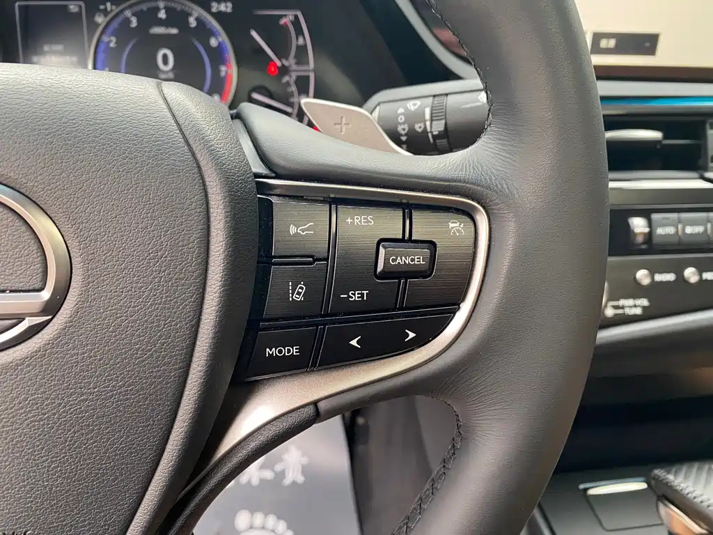 LEXUS ES 2023