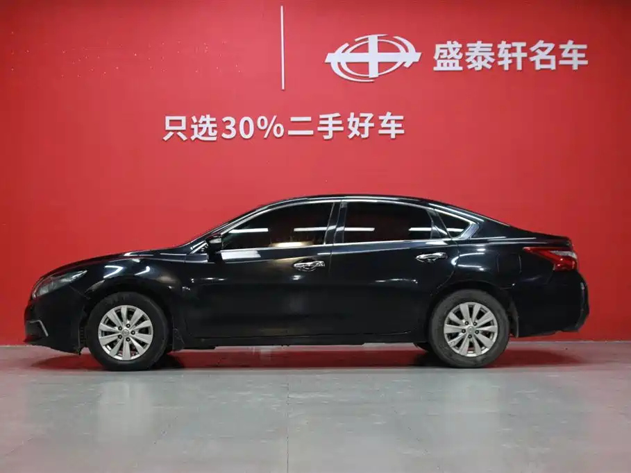 NISSAN TEANA 2018