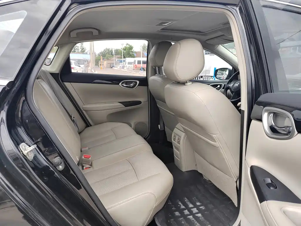 NISSAN SYLPHY 2018