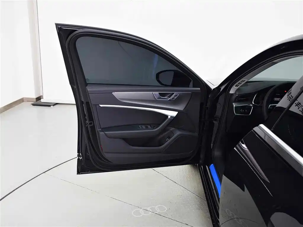 AUDI A6L 2023