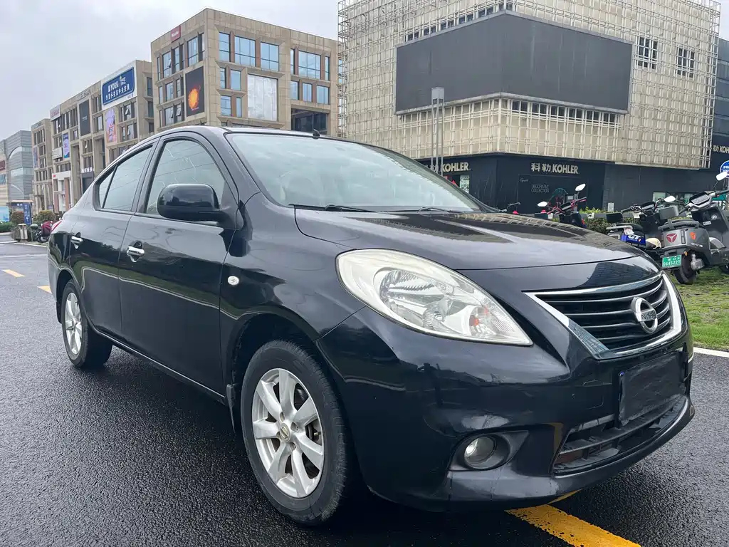NISSAN SUNNY 2013