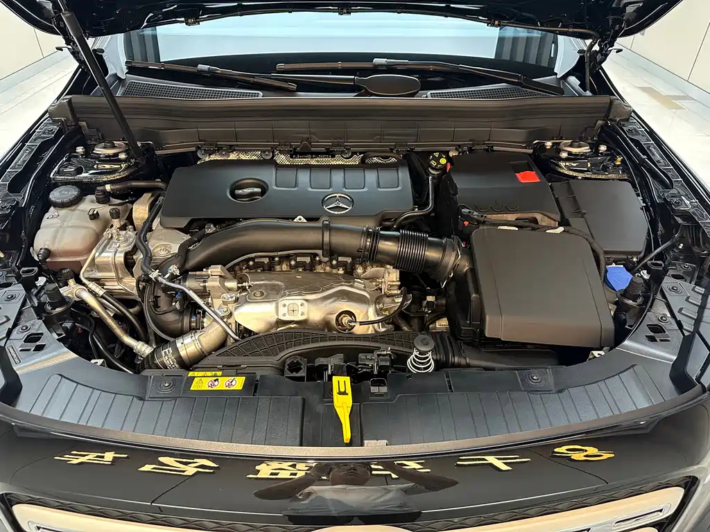 MERCEDES BENZ GLB 2023