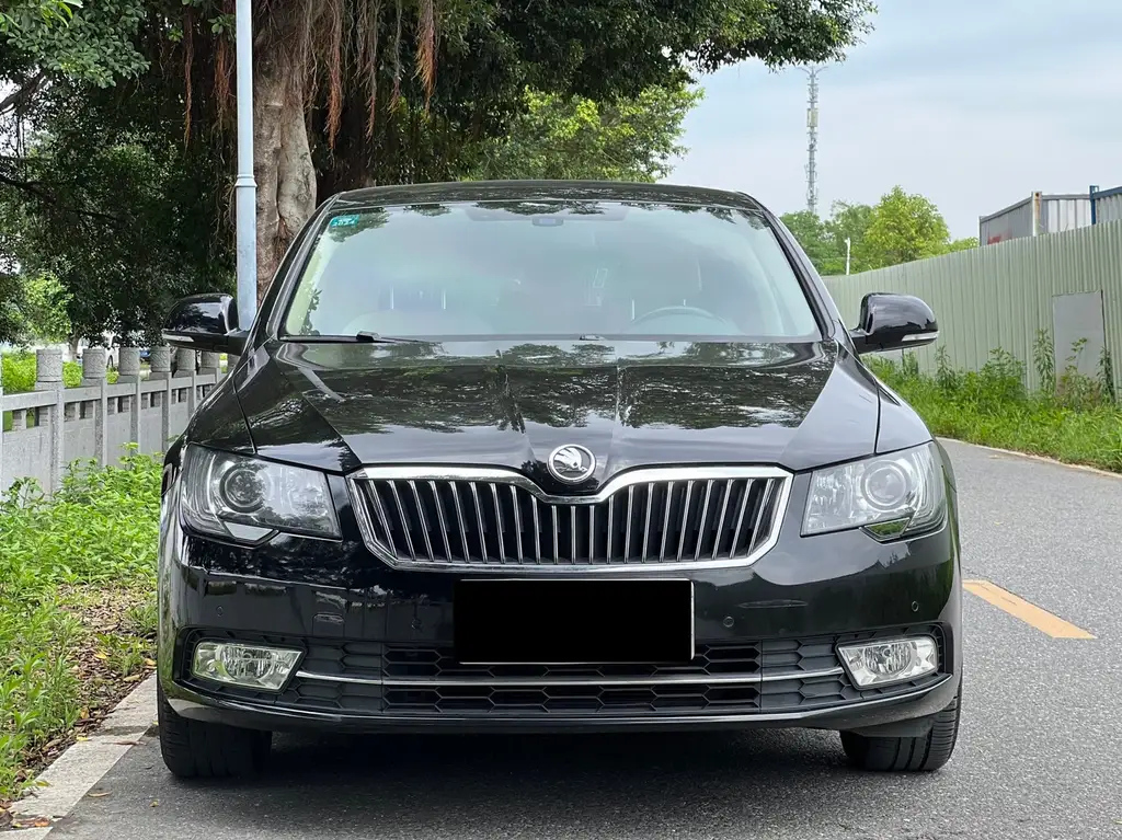 SKODA SUPERB 2014
