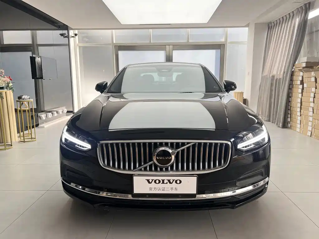 VOLVO S90 2022
