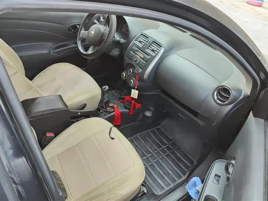NISSAN SUNNY 2013