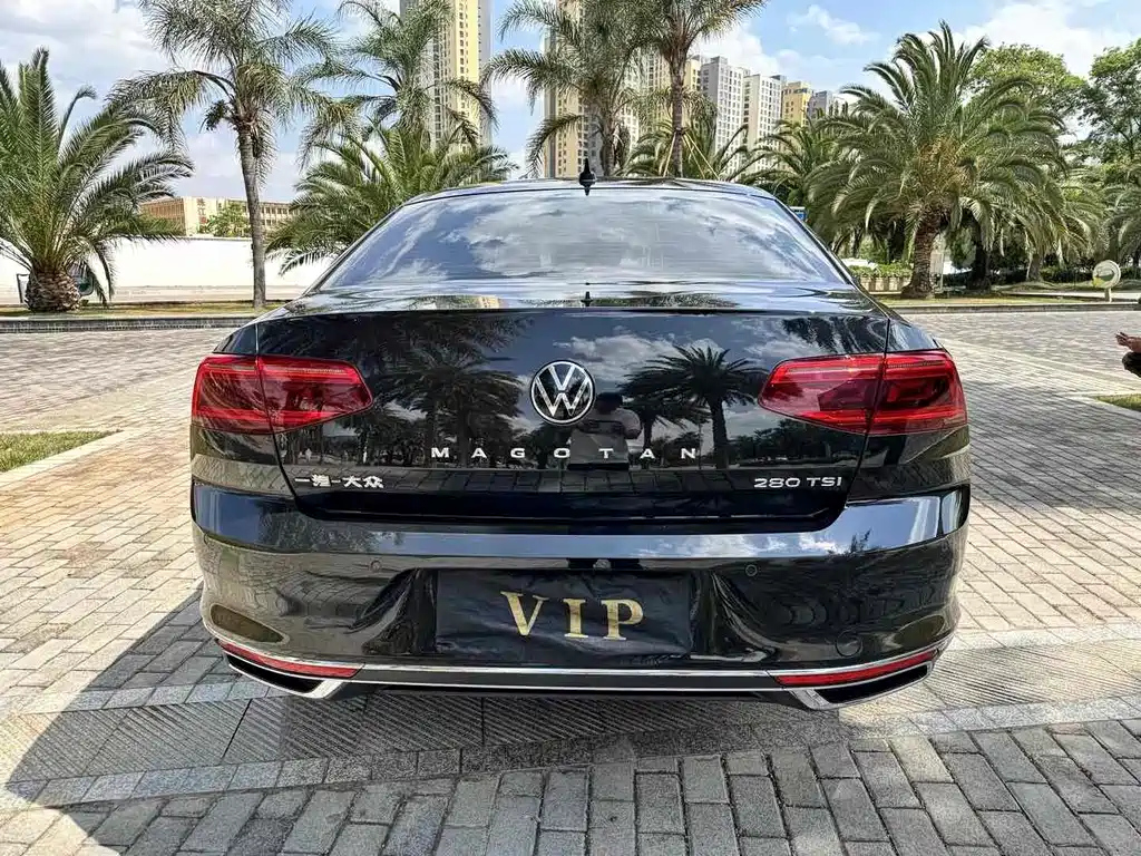 VOLKSWAGEN MAGOTAN 2021