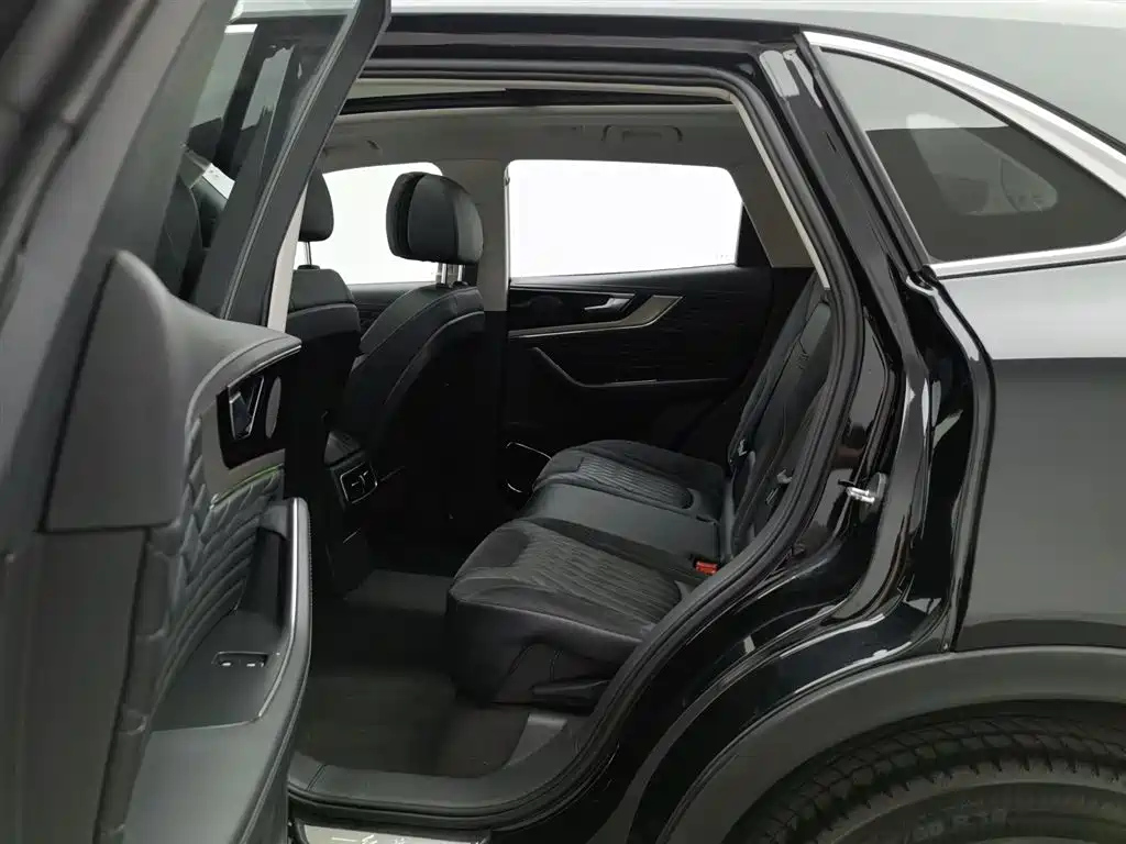 HONGQI HS5 2022