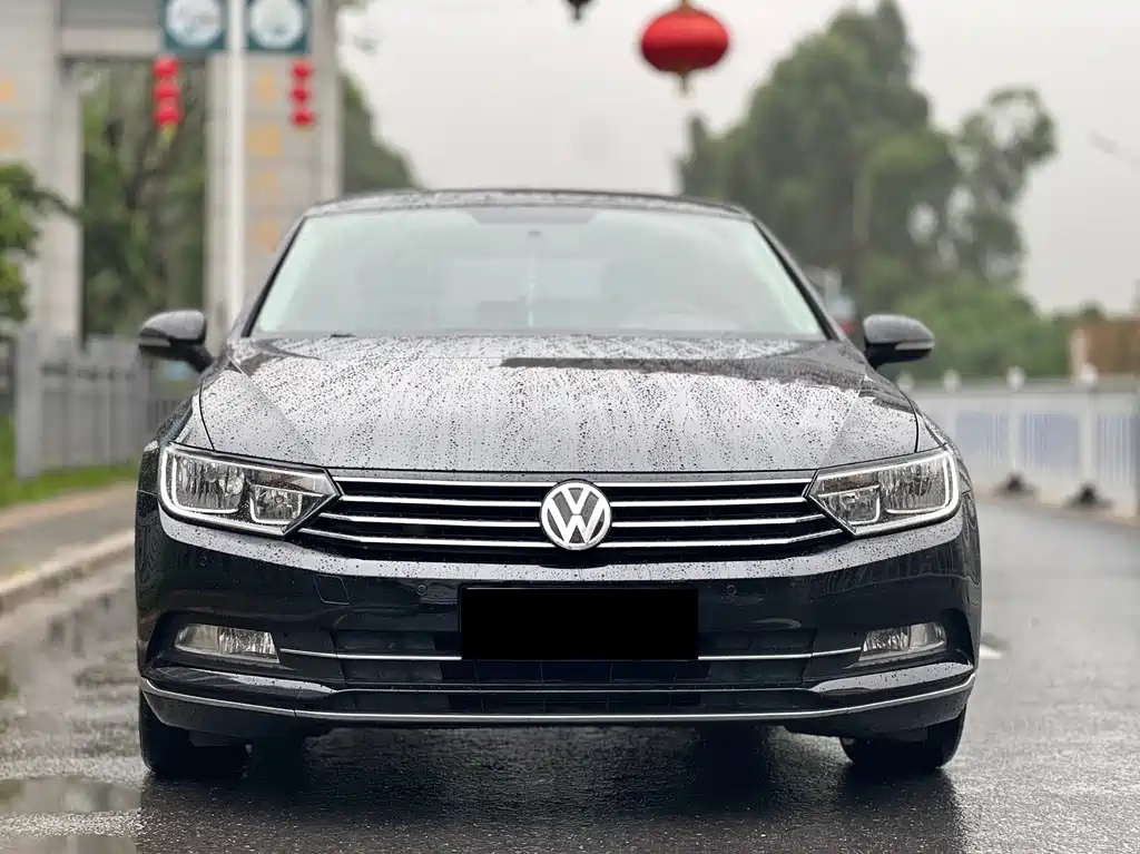 VOLKSWAGEN MAGOTAN 2018
