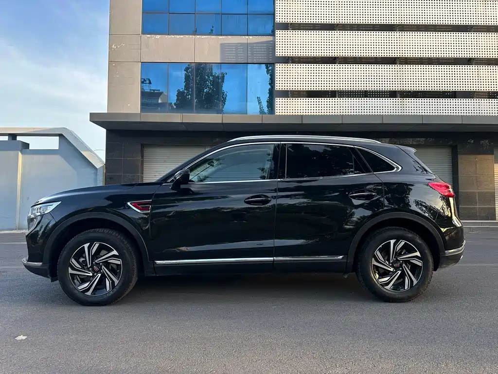HONGQI HS5 2023