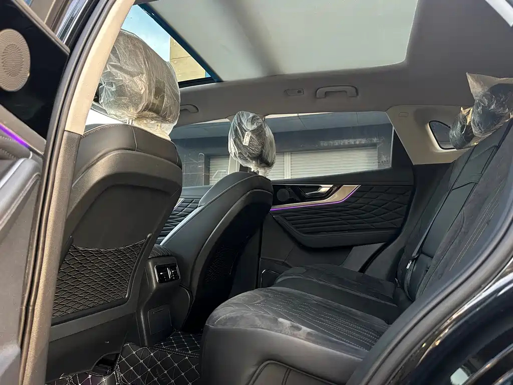 HONGQI HS5 2023