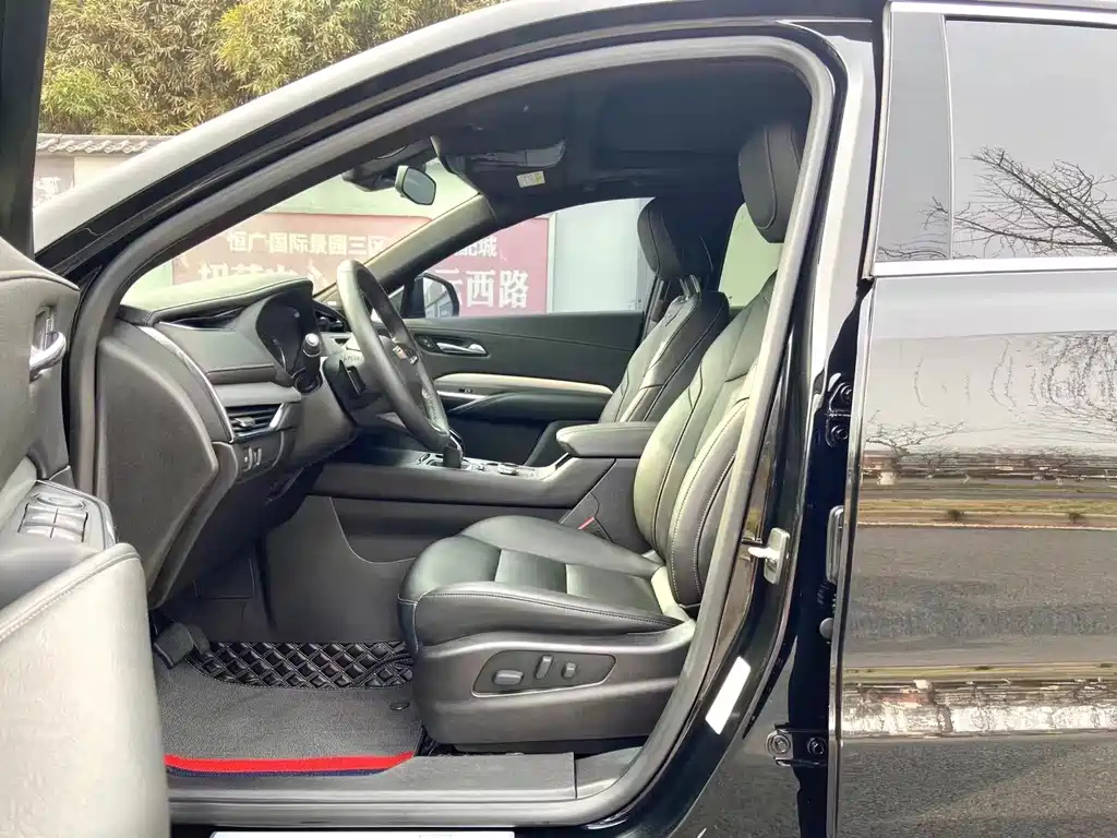 CADILLAC XT4 2022