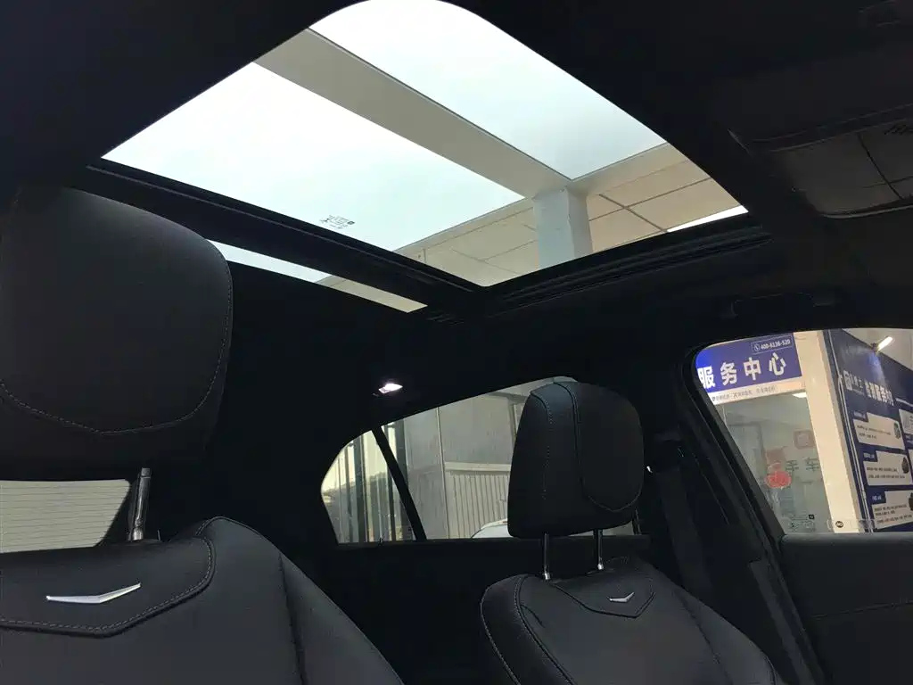 CADILLAC XT4 2023