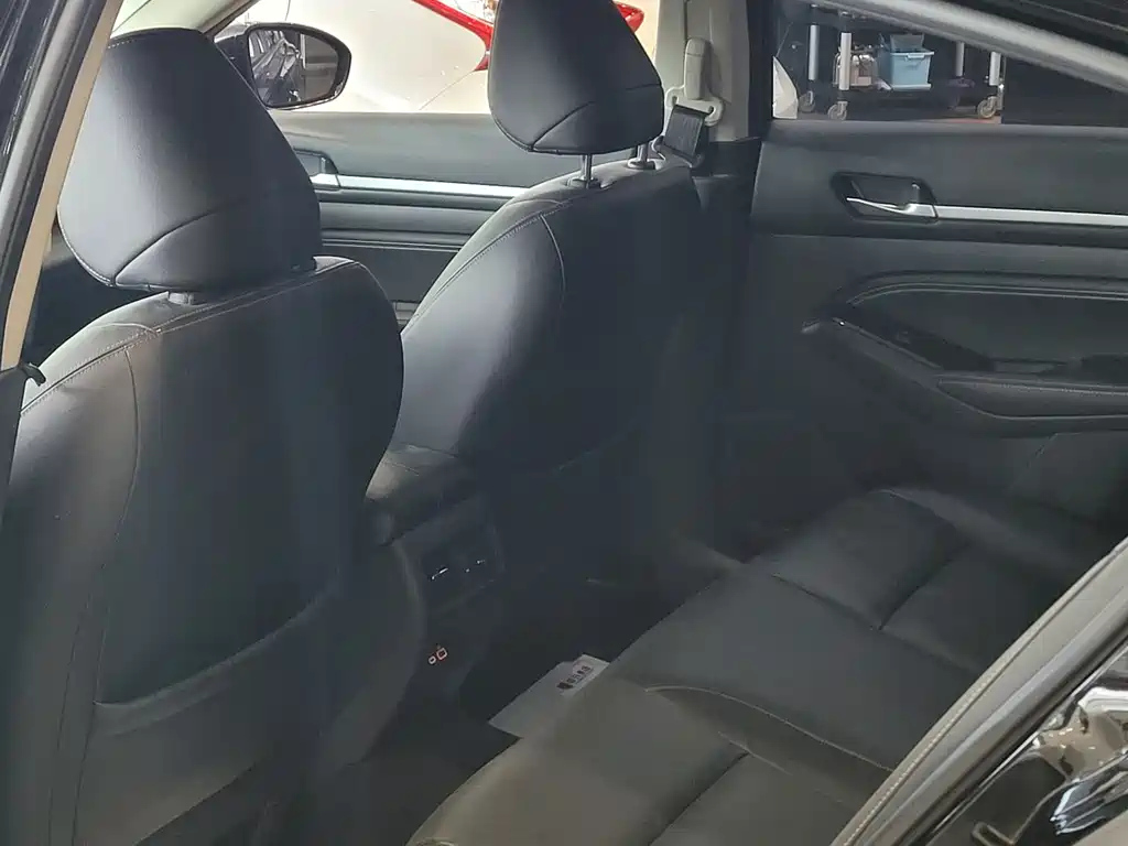 NISSAN TEANA 2021