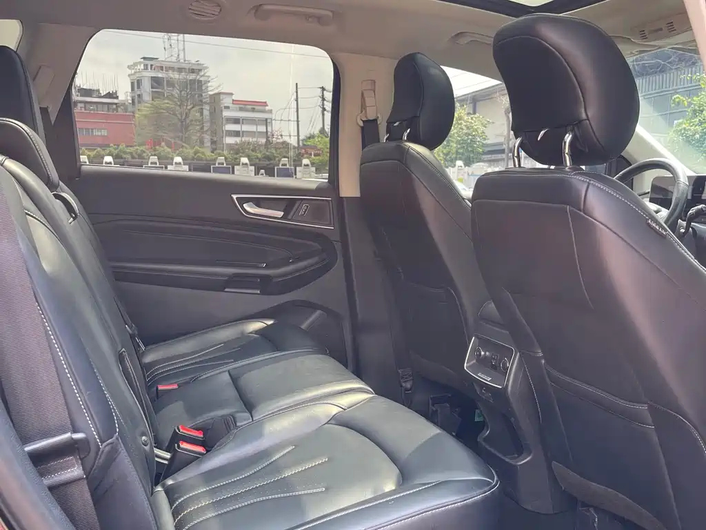 FORD EDGE 2021