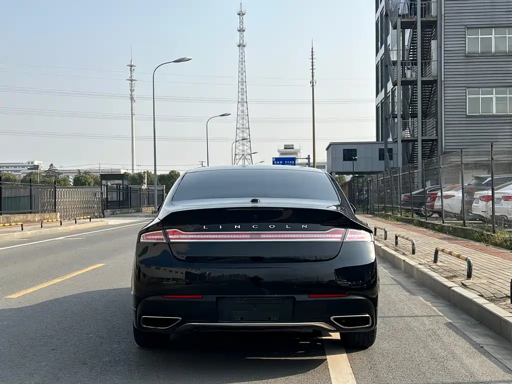 LINCOLN MKZ 2018