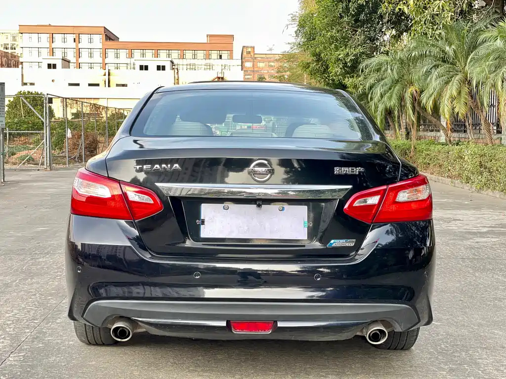 NISSAN TEANA 2018