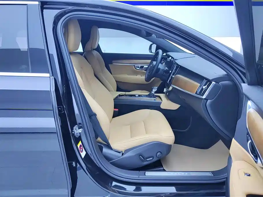 VOLVO S90 2020