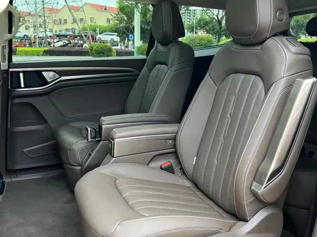 VOLKSWAGEN VILORAN 2021