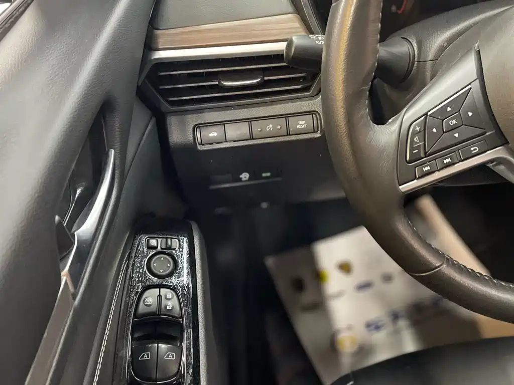 NISSAN TEANA 2022