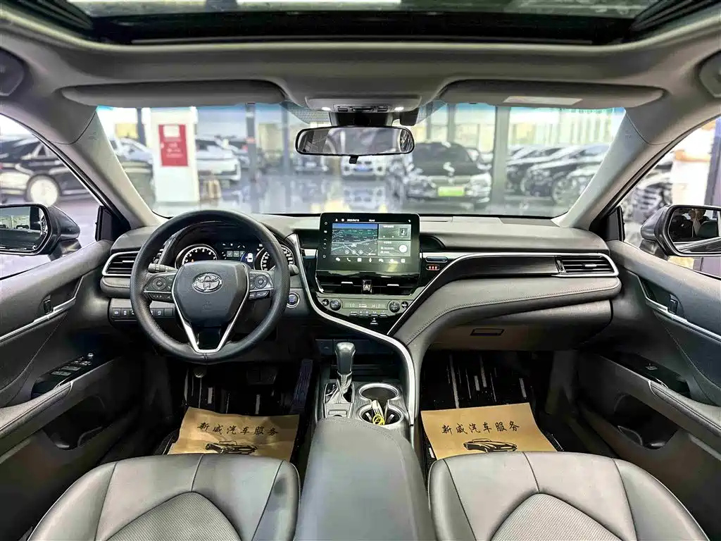 TOYOTA CAMRY 2023