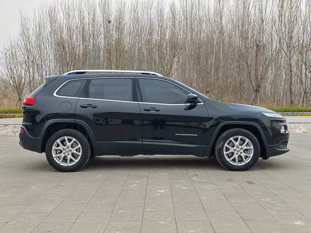 JEEP CHEROKEE 2017