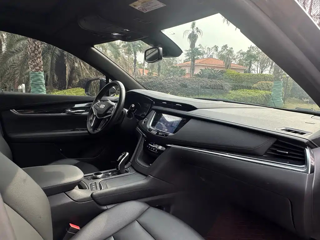 CADILLAC XT5 2020