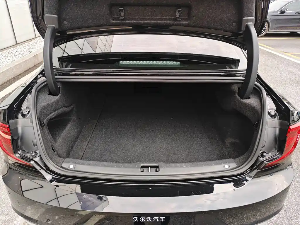 VOLVO S90 2022
