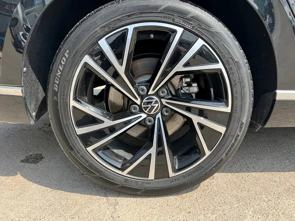 VOLKSWAGEN MAGOTAN 2022